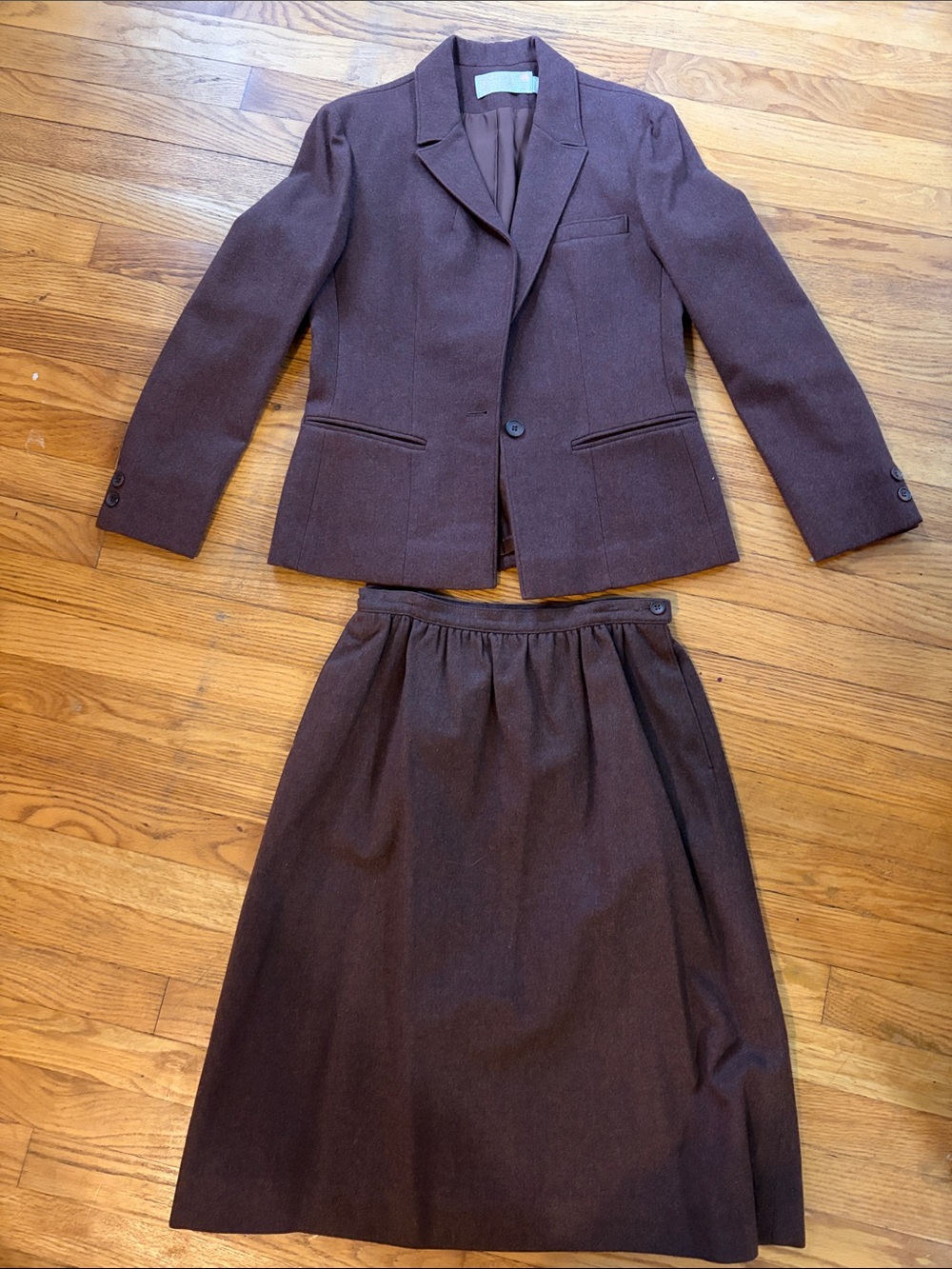 Gorgeous Vintage Pendleton Brown Tailored Wool Blazer and skirt